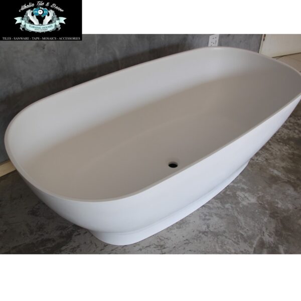 White Quartz Freestanding Bath 1.6m Emma